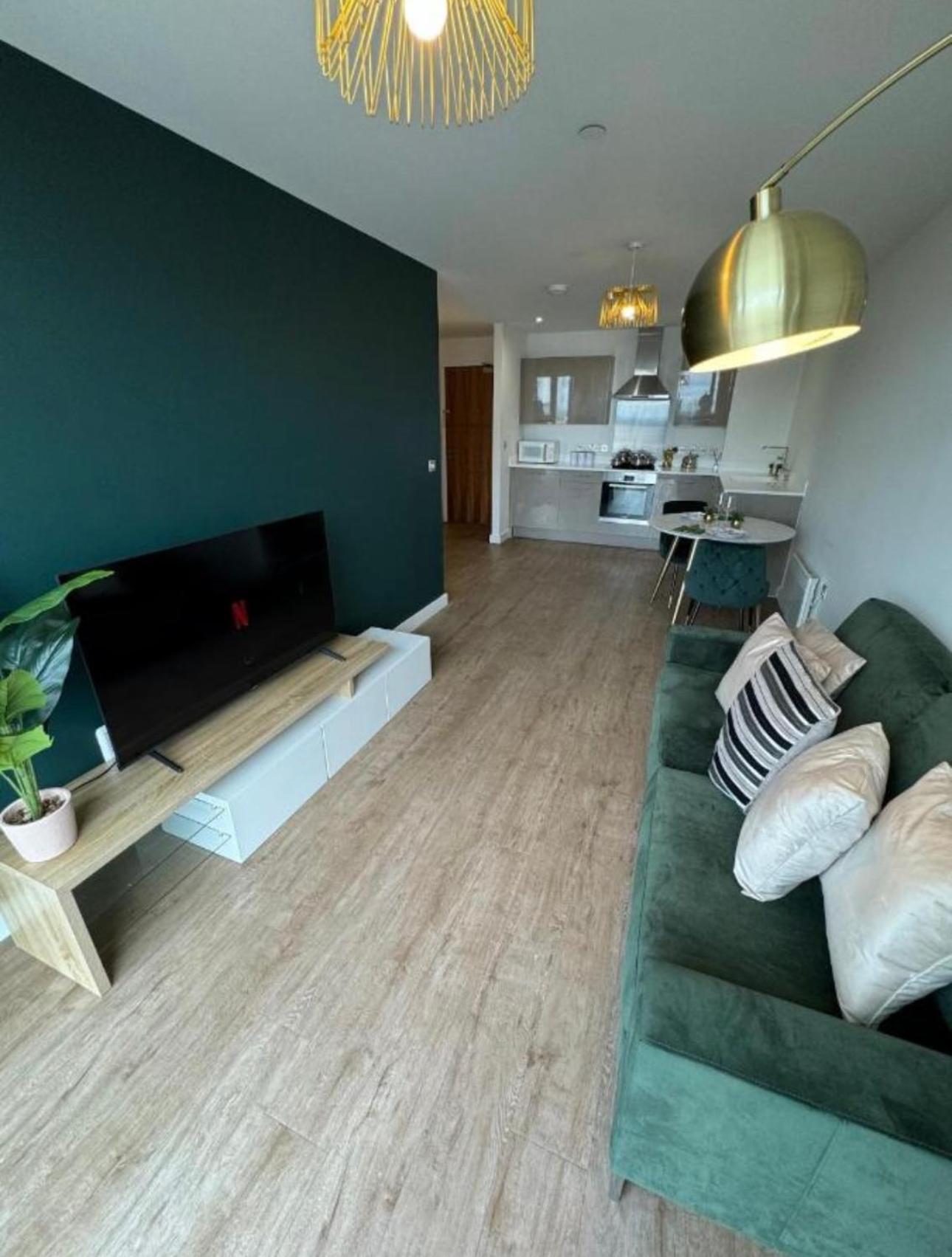 Centre Penthouse Skyline Views - Free Gym Netflix Ps4 Apartment